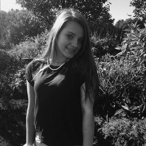 Meet your Posher, Ava
